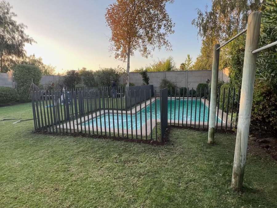 Reja de piscina peineta de 23 metros en Chamisero